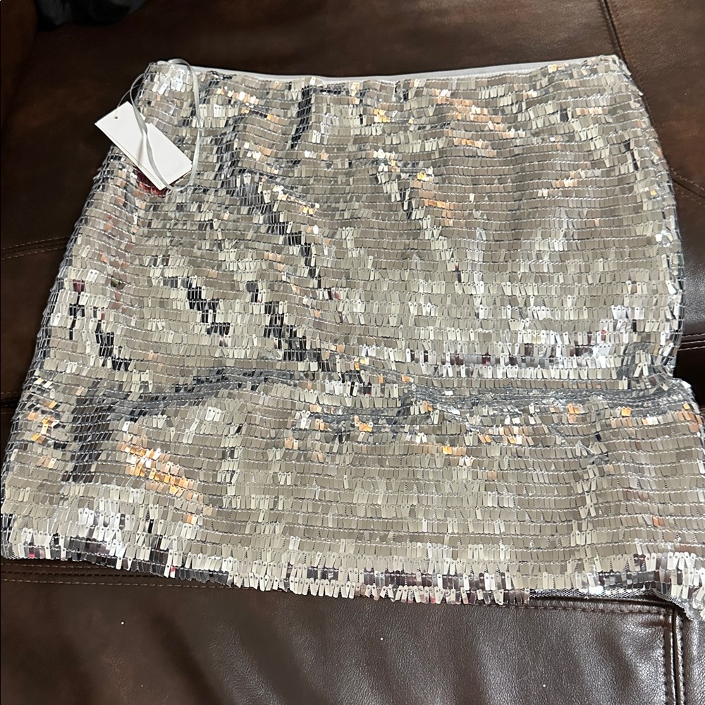 NWT Thirty/Thirty Silver Sequin Mini Skirt Size Medium